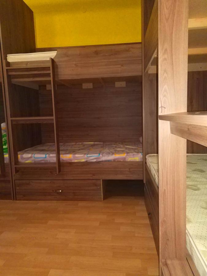 Apelsin Hostel Almaty Eksteriør billede