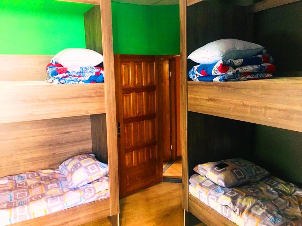 Apelsin Hostel Almaty Eksteriør billede