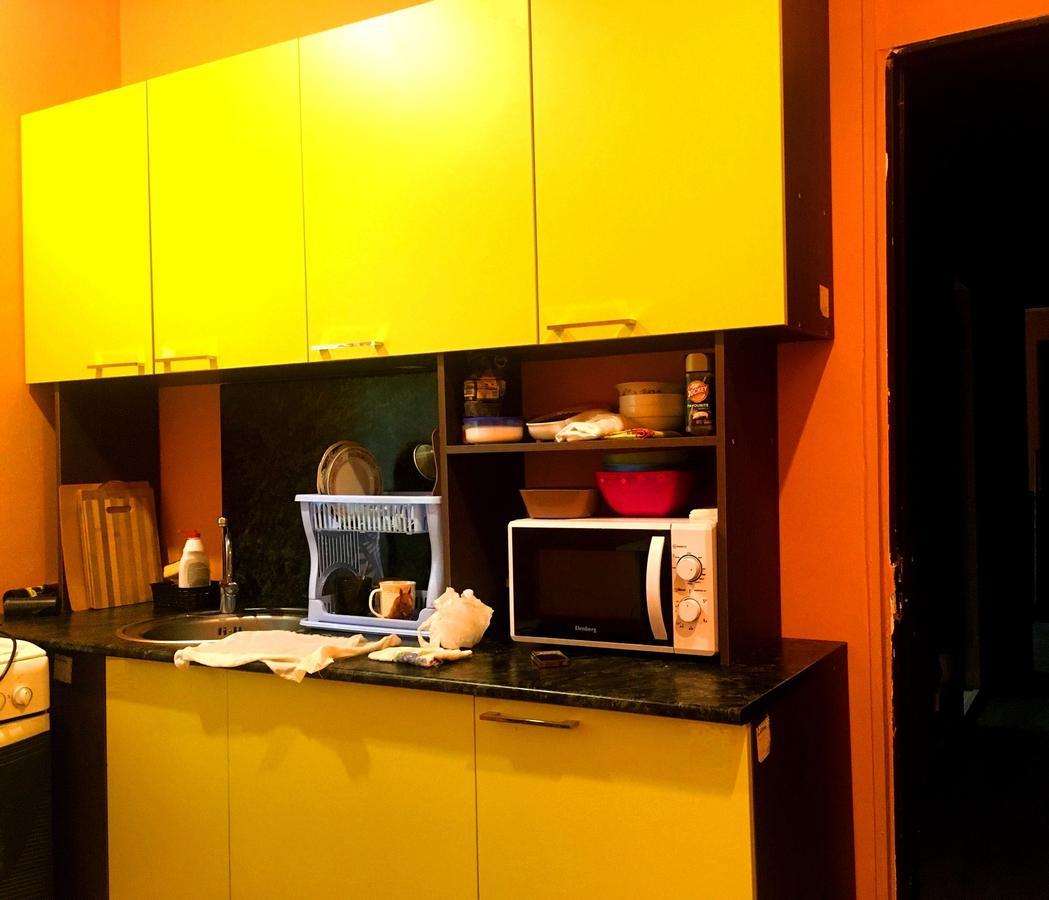 Apelsin Hostel Almaty Eksteriør billede
